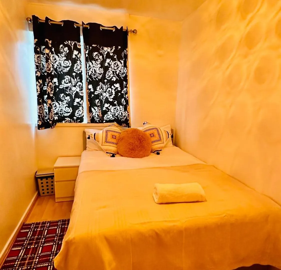 Whites Inn London